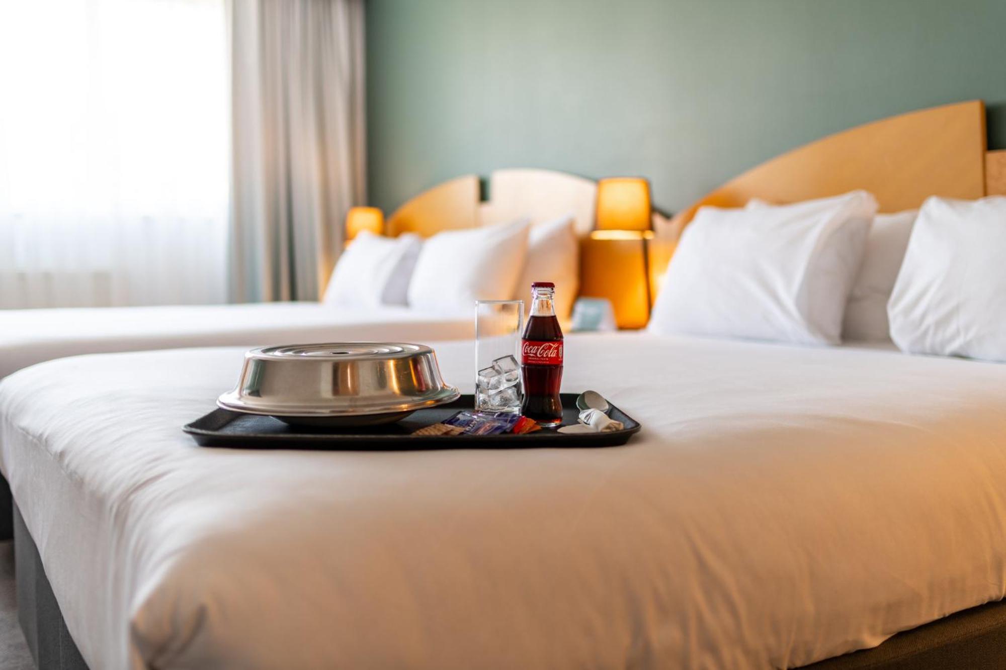 Holiday Inn Ashford - North A20 By Ihg Dış mekan fotoğraf
