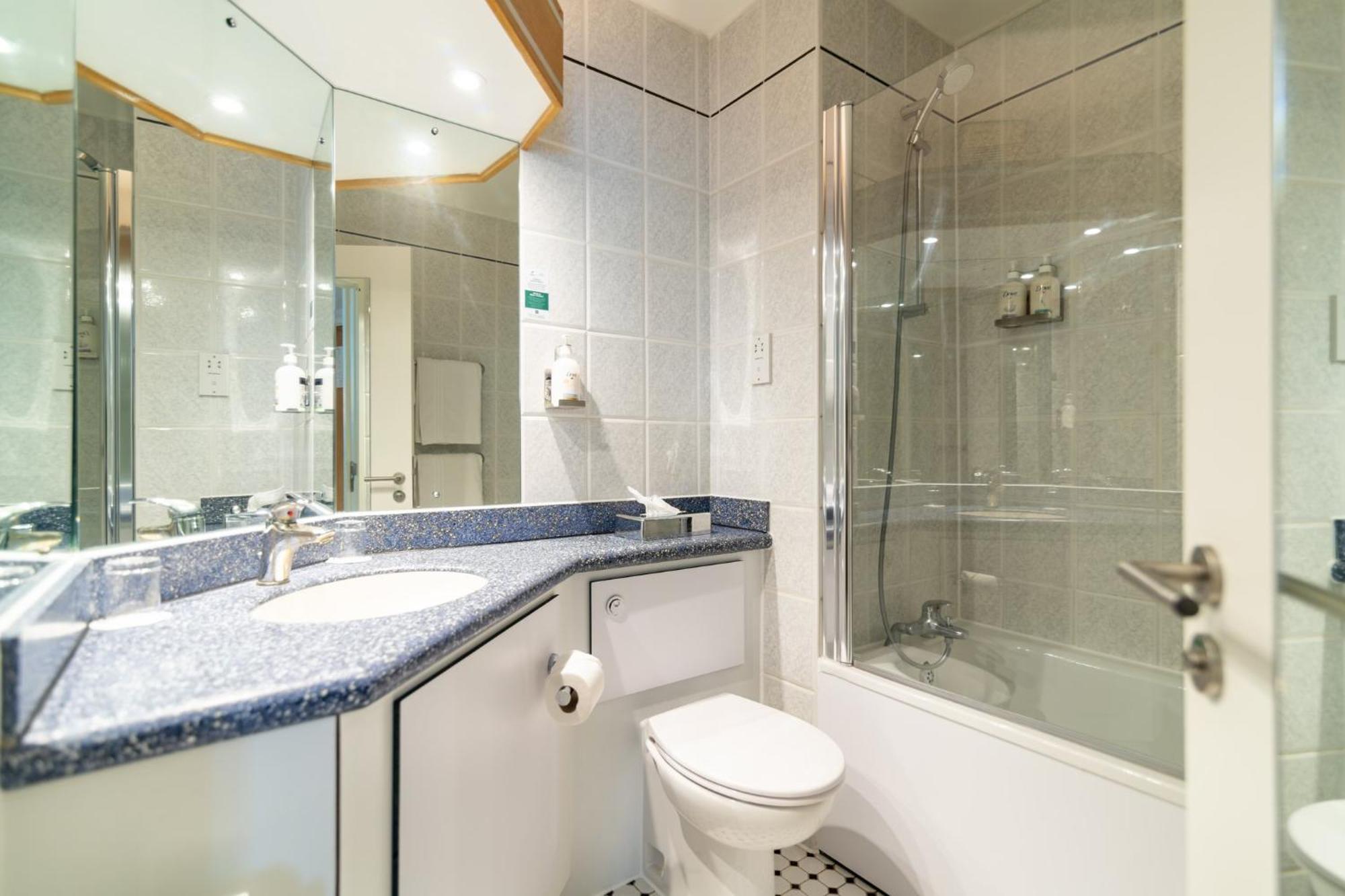 Holiday Inn Ashford - North A20 By Ihg Dış mekan fotoğraf