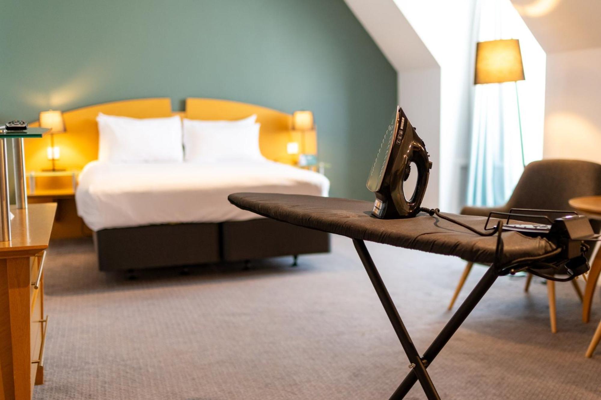 Holiday Inn Ashford - North A20 By Ihg Dış mekan fotoğraf
