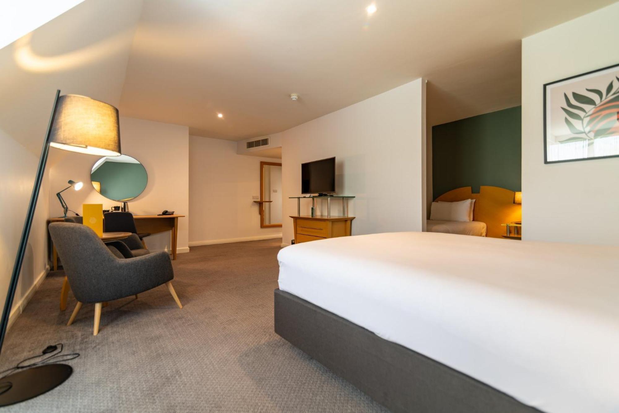 Holiday Inn Ashford - North A20 By Ihg Dış mekan fotoğraf